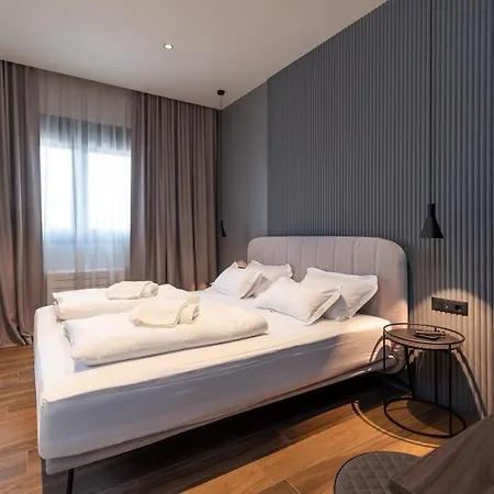 Mia- Private Wellness & Βίλα Seget Vranjica
